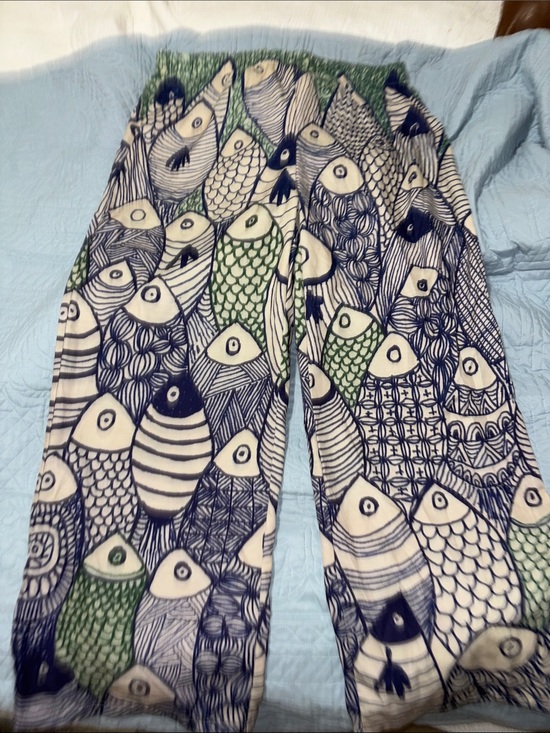 Pants - Women’s silk Fish-Print Lounge Pants - Blue & Green.   @chasingryan 👀